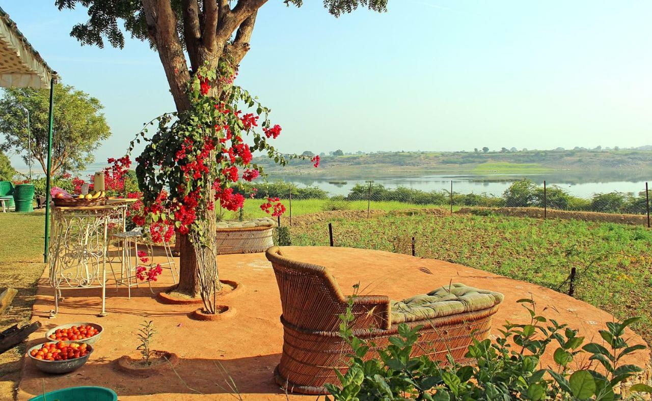 Bhadrawati - A Riverside Safari Lodge Ranthambore Exteriör bild