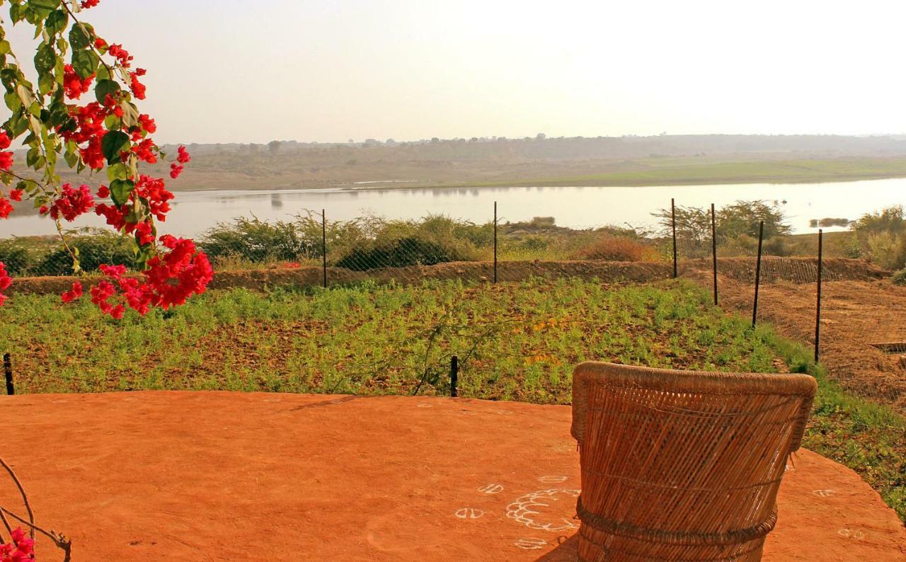 Bhadrawati - A Riverside Safari Lodge Ranthambore Exteriör bild